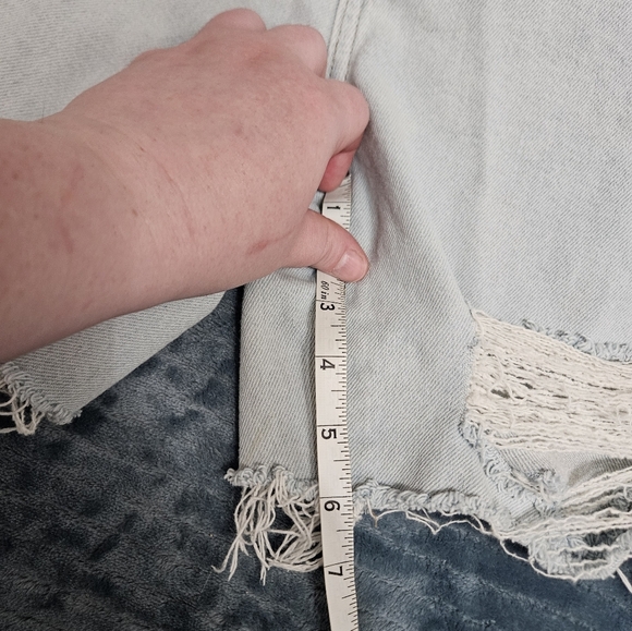 SO Light Wash Distressed Denim Shorts high rise! - Picture 6 of 6